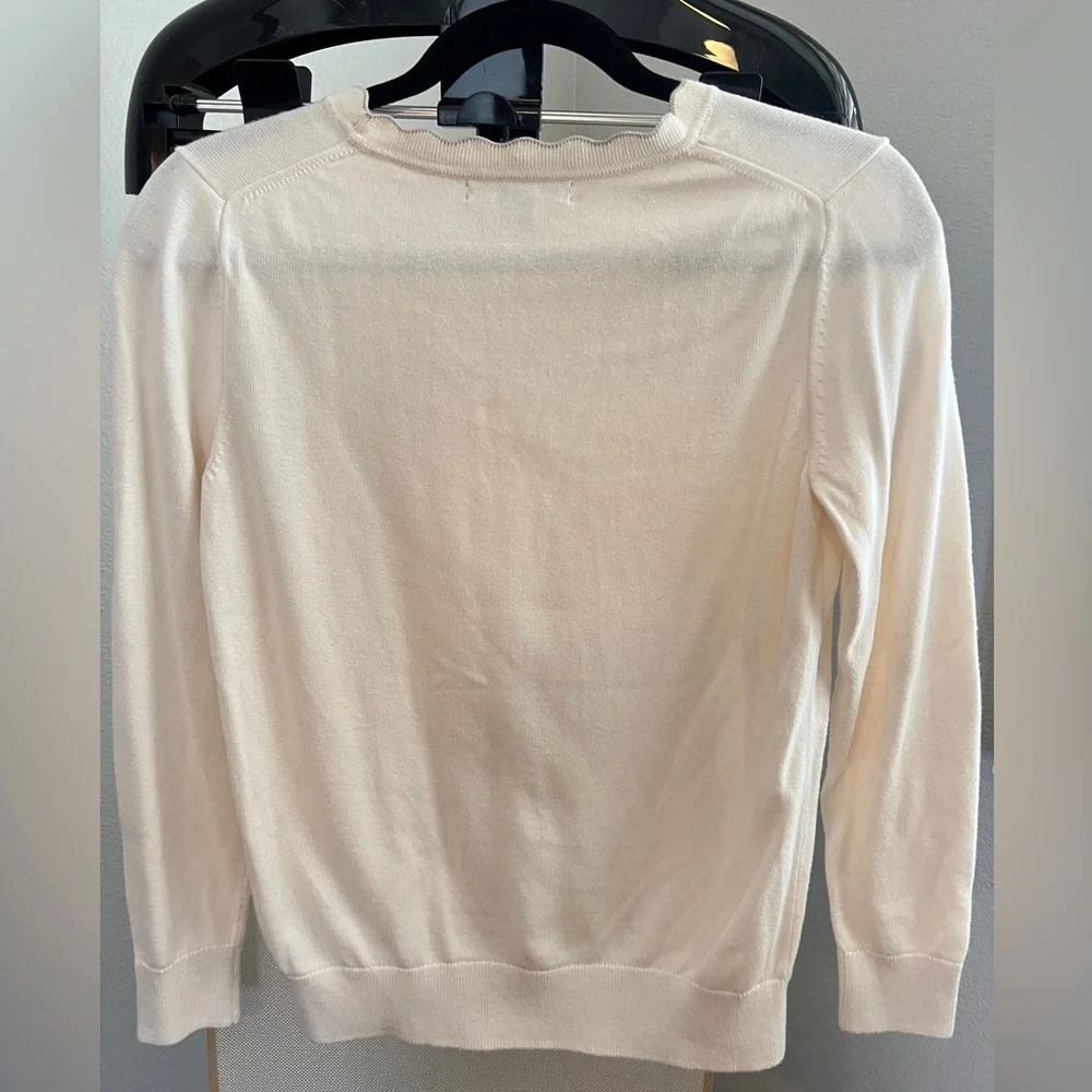 🤍👜BANANA REPUBLIC SCALLOPED SWEATER SIZE SMALL👜🤍